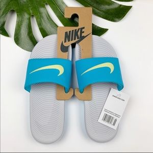 Nike women’s Kawa slides size 8